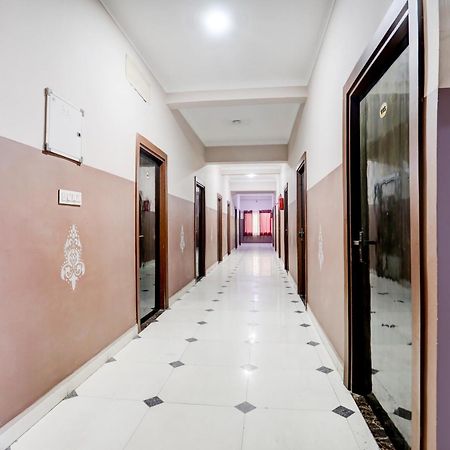 Super Townhouse Gida Near Rto Office Hotel Gorakhpur Buitenkant foto
