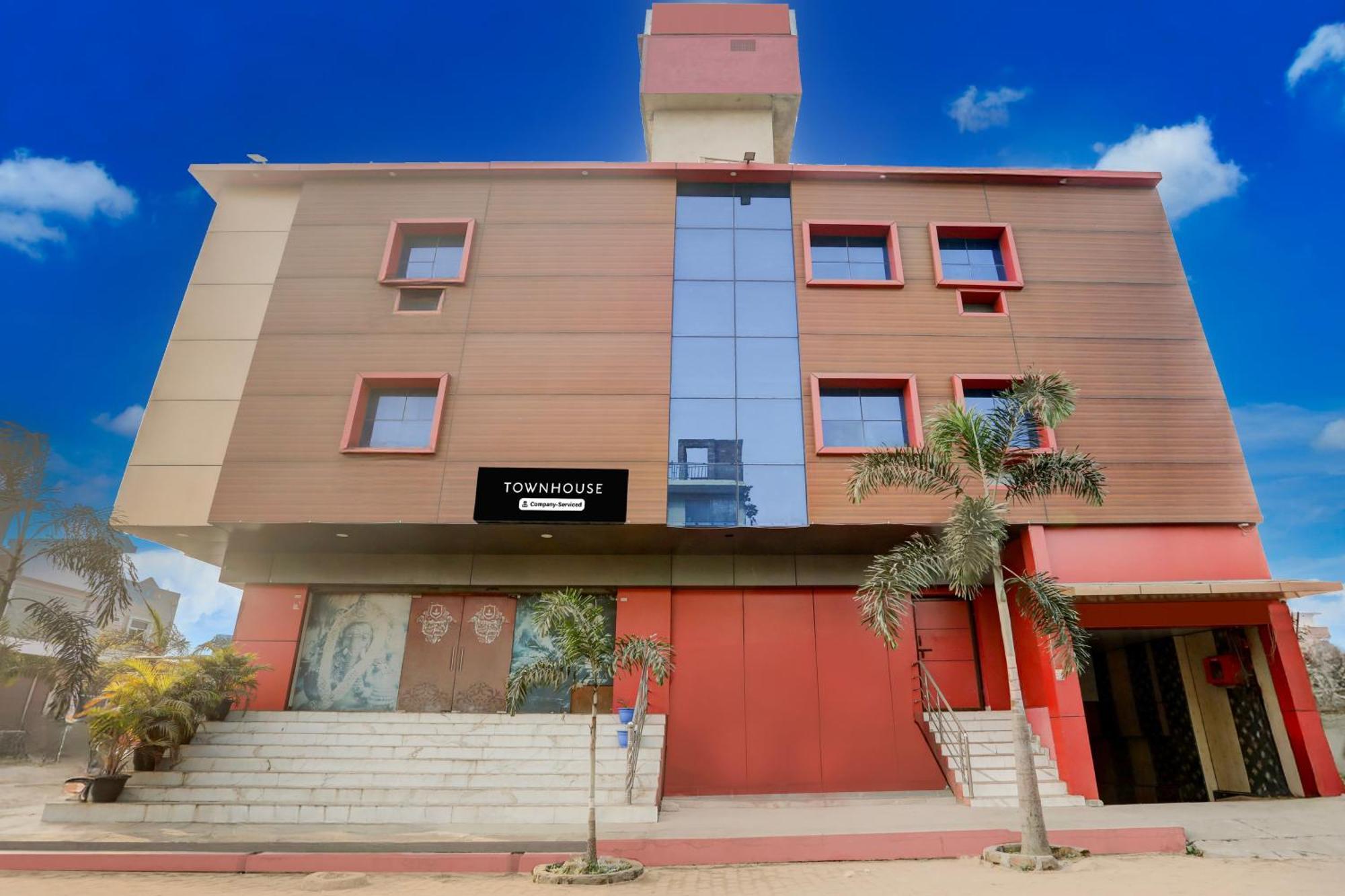 Super Townhouse Gida Near Rto Office Hotel Gorakhpur Buitenkant foto