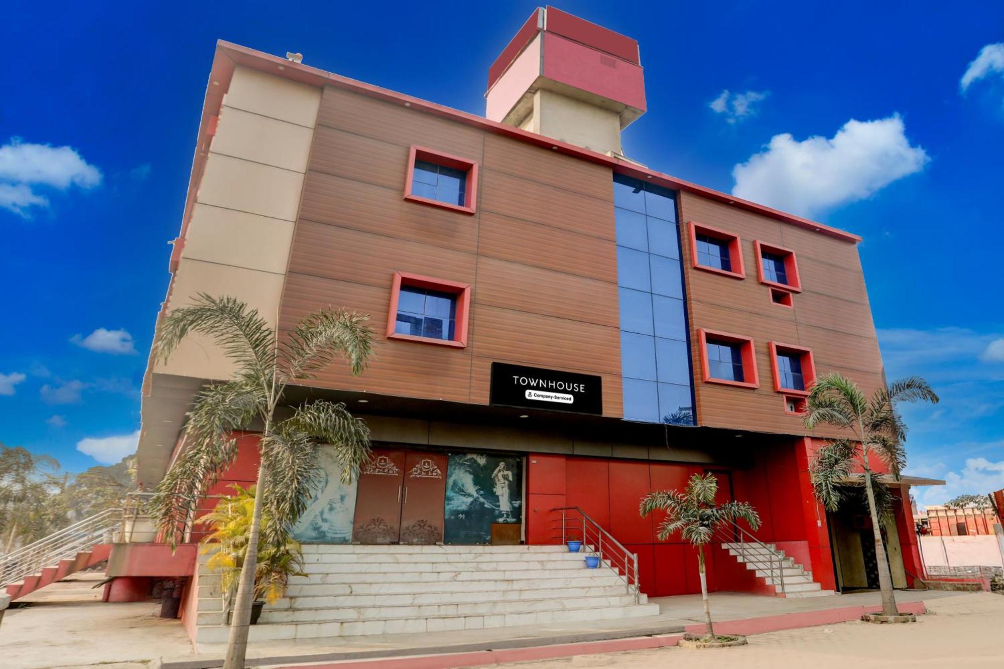 Super Townhouse Gida Near Rto Office Hotel Gorakhpur Buitenkant foto